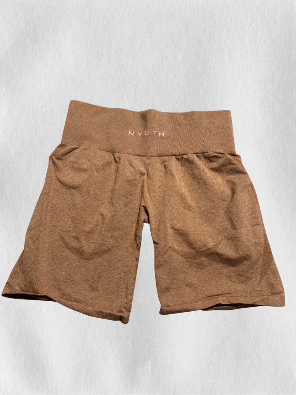 NVGTN Orange Crop Top and High-Waist Bike Shorts Set - Picture 6 of 8